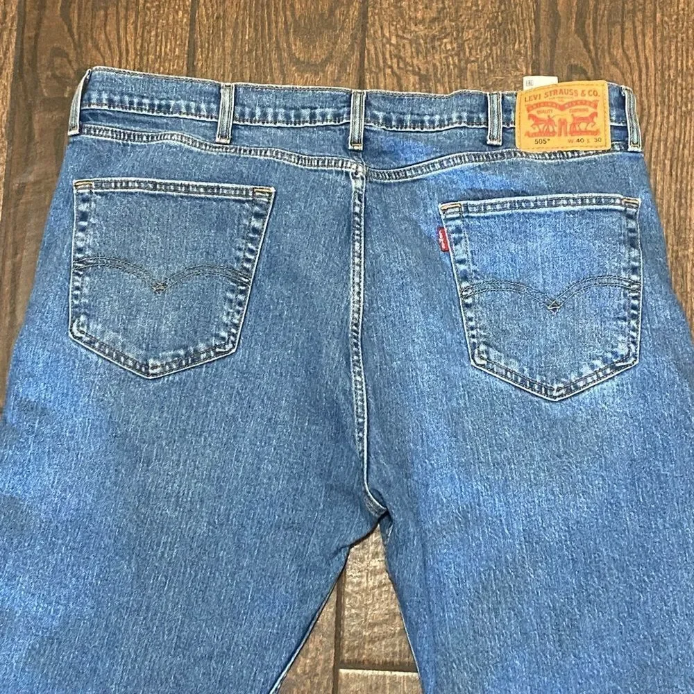 Levi's 505 Classic Straight Jeans in Light Blue Size W40 L30